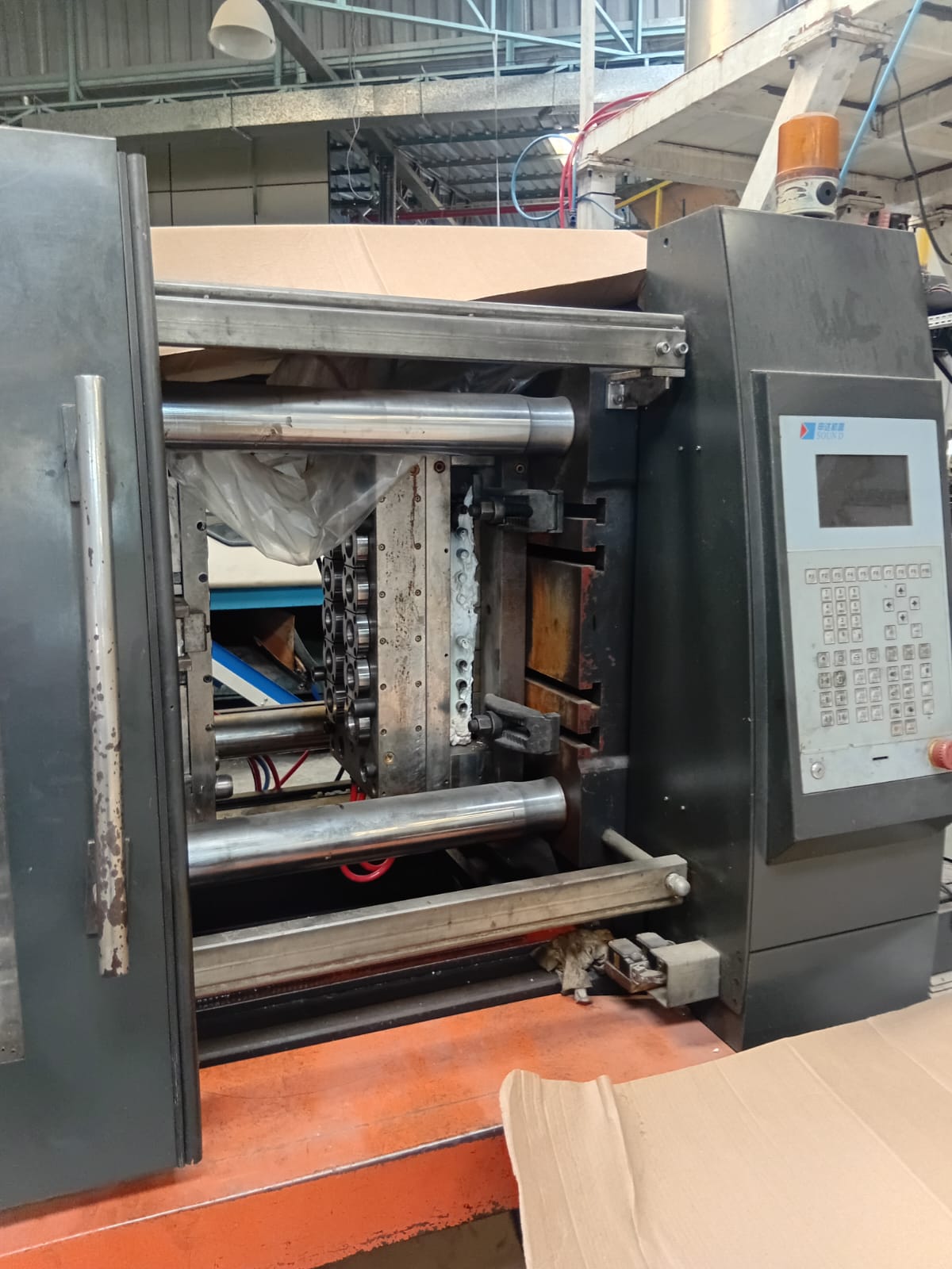 Injetora Sound 220 ton servo